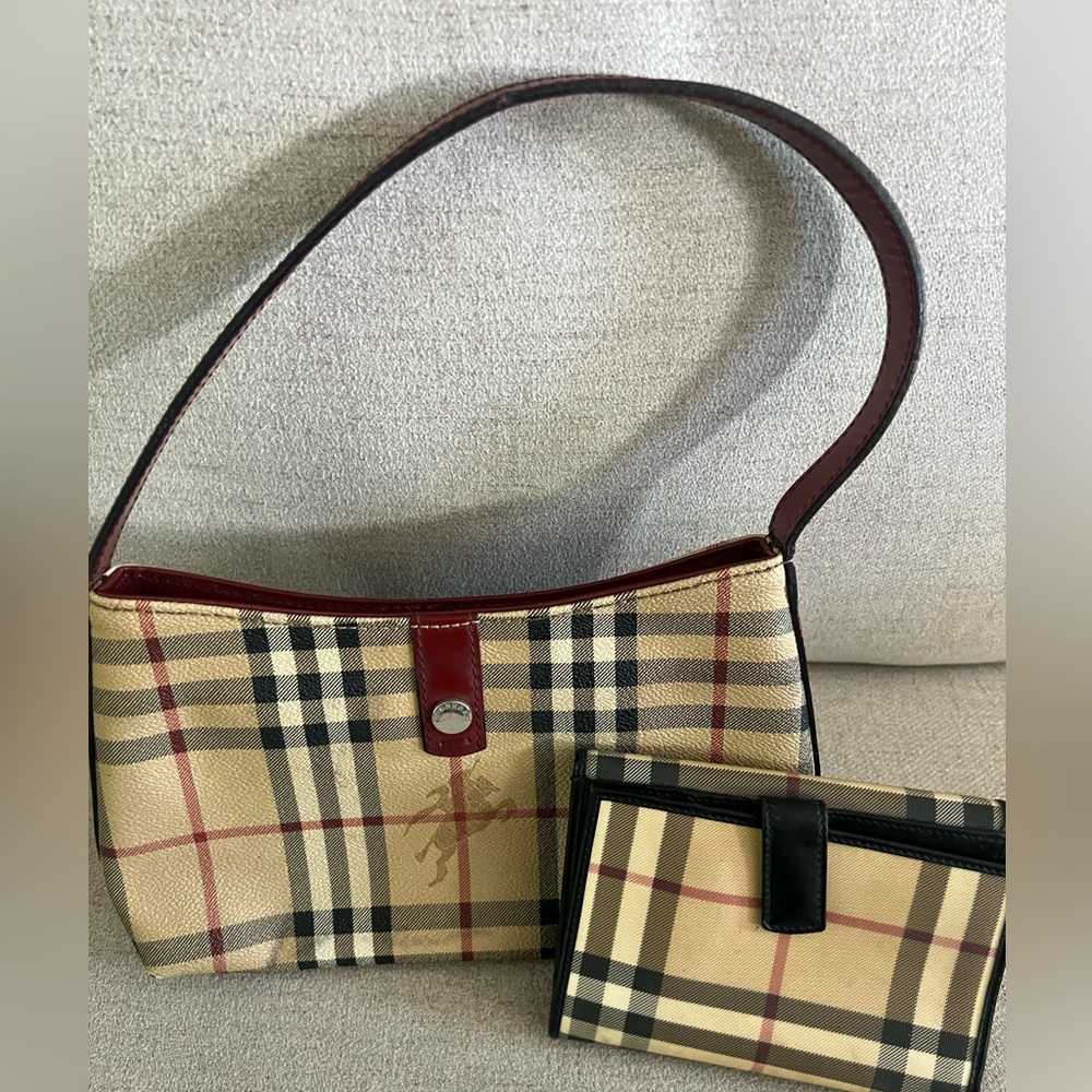 Vintage Burberry Purse and Wallet good condition